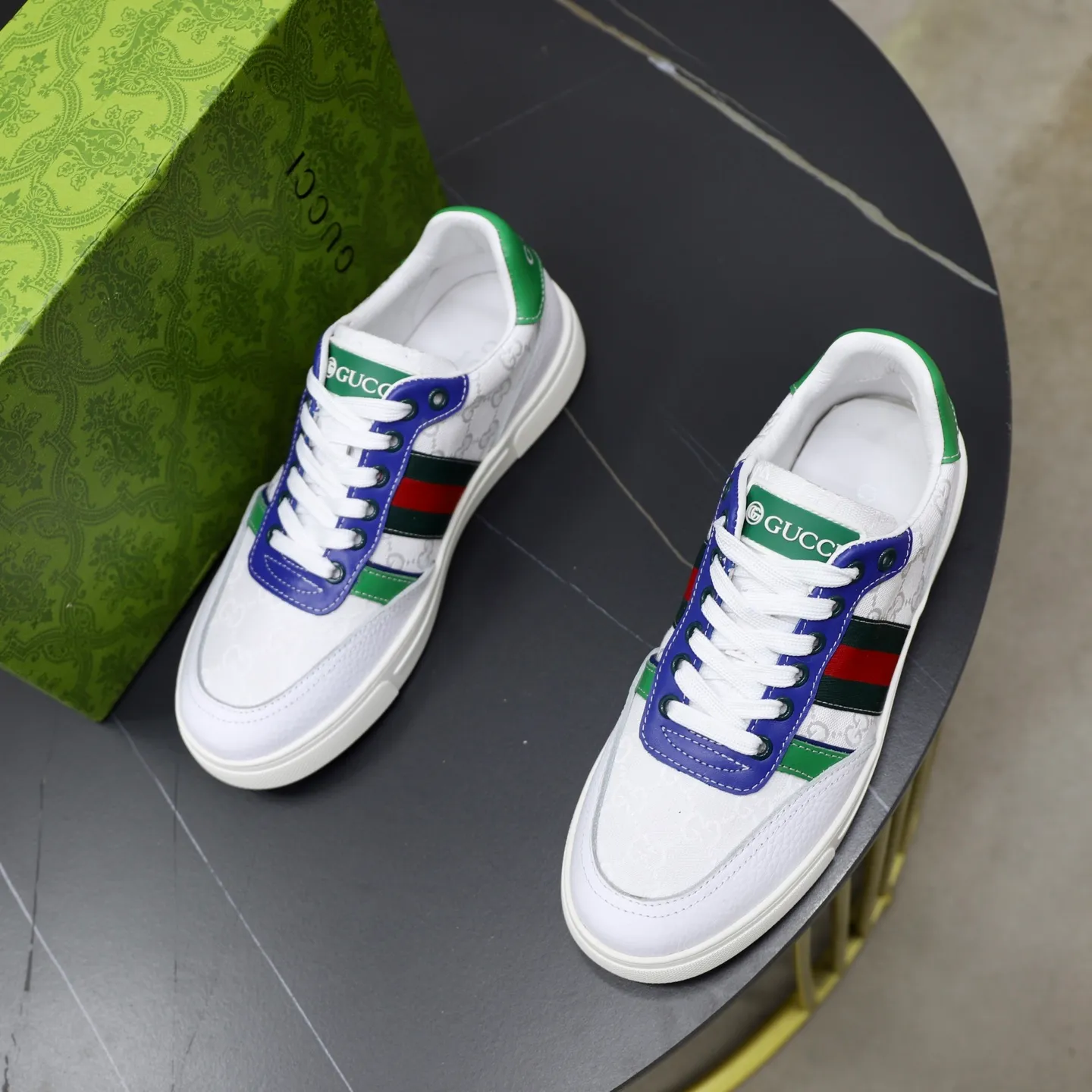 Ex-factory price: 420💰🙅‍♂️🙅‍♂️🙅‍♂️ Brand: GUCCI Standard code: 38-44 (45 customized) Grade: Same as the official website Material: Original leather splicing Comfortable and breathable sheepskin lining Original wear-resistant outsole Style category: Men's fashionable casual shoes Running sneakers Distinguished luxury brand elements Top luxury Color: actual picture color